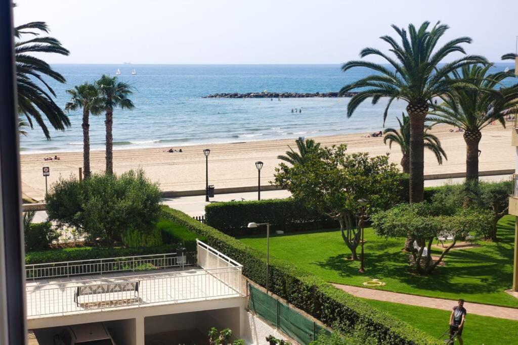 Apartamento Recien Reformado En Primera Linea Con Vistas A La Playa De La Almadraba بينيكاسّين المظهر الخارجي الصورة